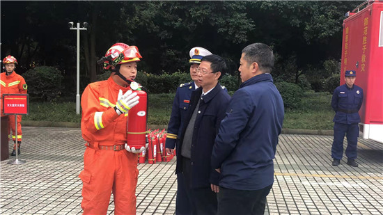 机关干部“零距离”感受消防工作